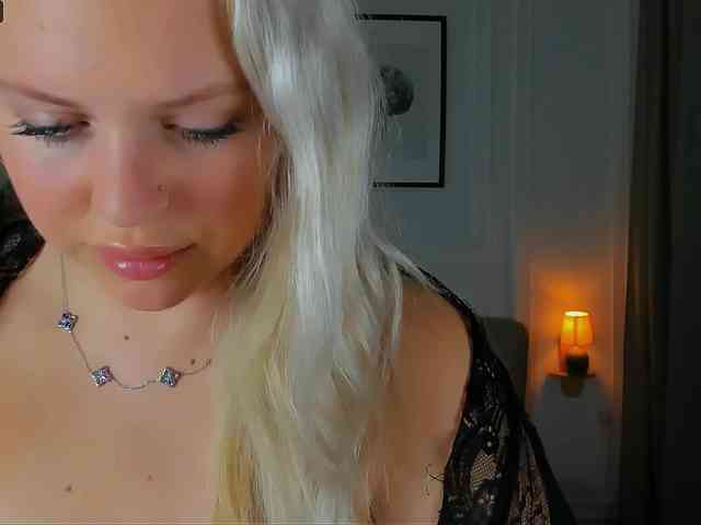 BlondiNi webcam