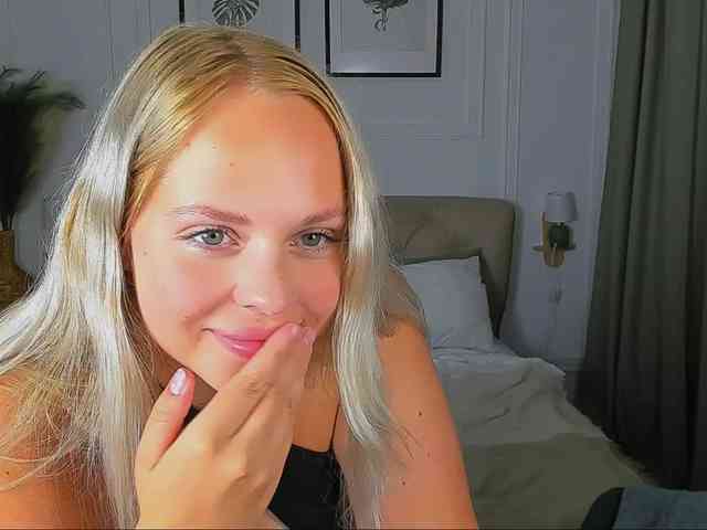 BlondiNi webcam