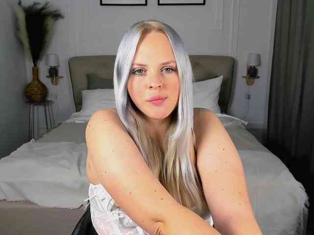 BlondiNi webcam