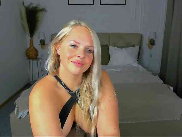 BlondiNi webcam