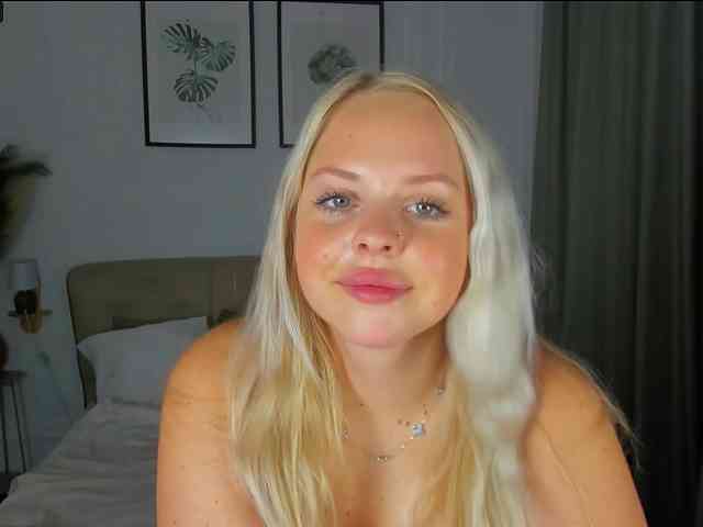 BlondiNi webcam