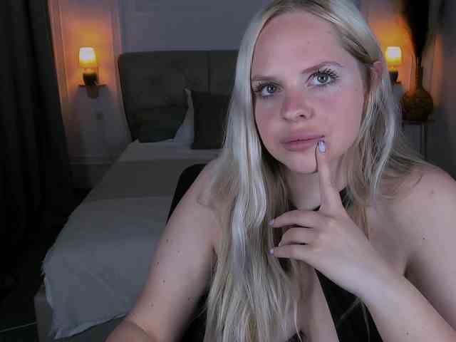 BlondiNi webcam