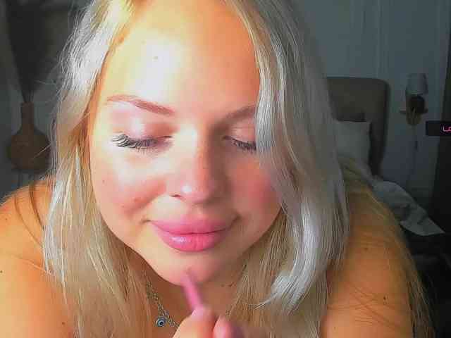 BlondiNi webcam