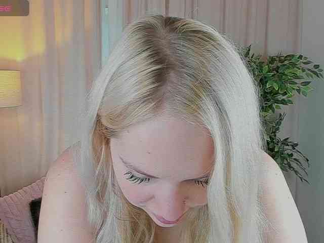 BlondiNi webcam