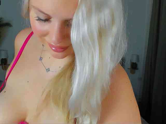 BlondiNi webcam
