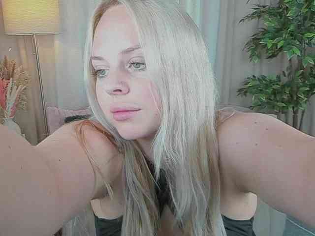 BlondiNi webcam