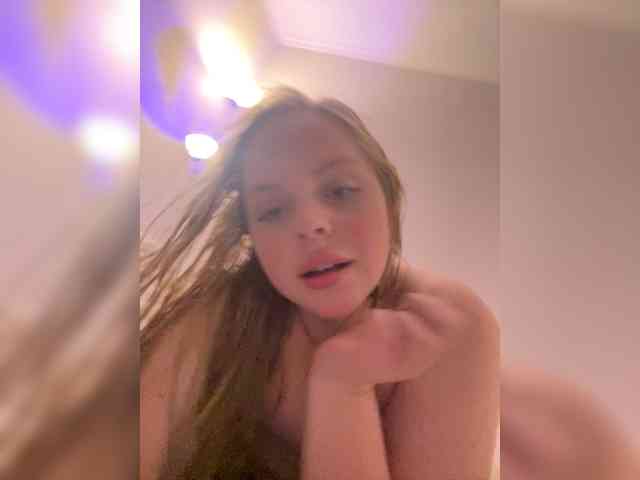BlondiNi webcam