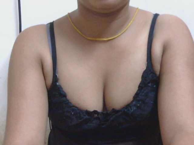 Zoya444U Live Cam on BongaCams