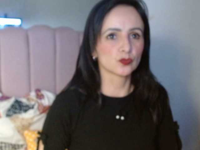 ValeriaGomezz's BongaCams show and profile