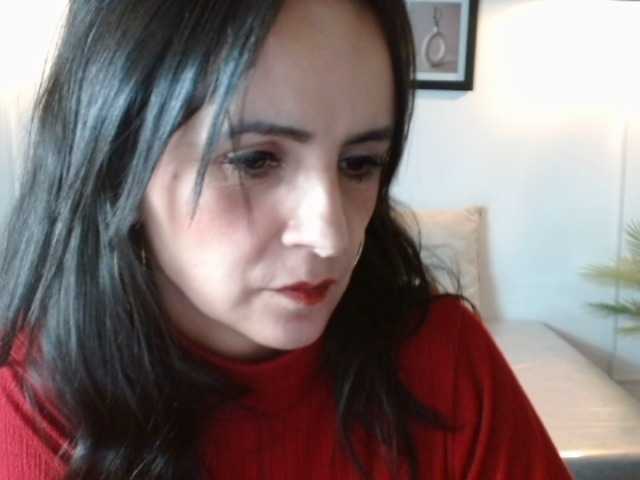 ValeriaGomezz's BongaCams show and profile