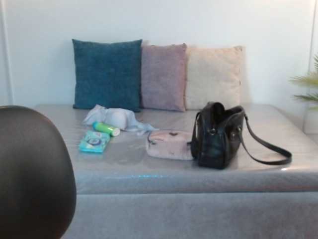 ValeriaGomezz's BongaCams show and profile