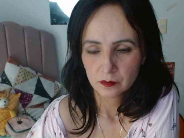 ValeriaGomezz webcam