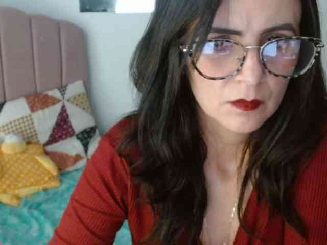 ValeriaGomezz webcam