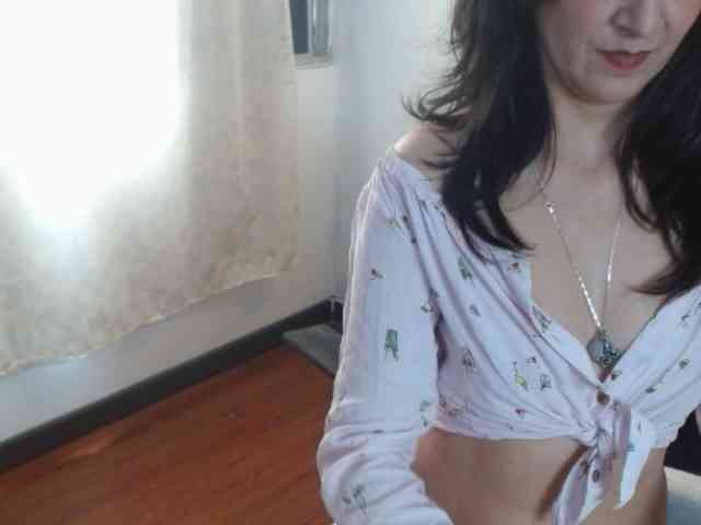 ValeriaGomezz webcam