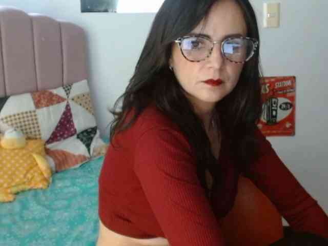 ValeriaGomezz webcam