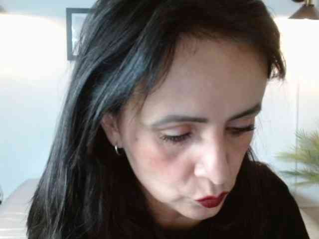 ValeriaGomezz webcam