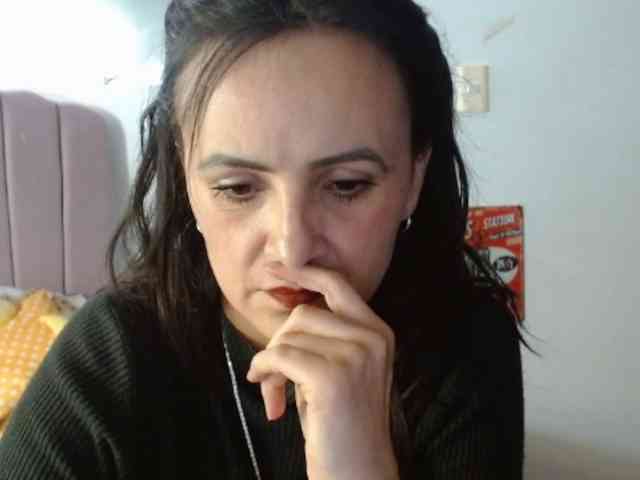ValeriaGomezz webcam