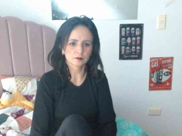 ValeriaGomezz webcam