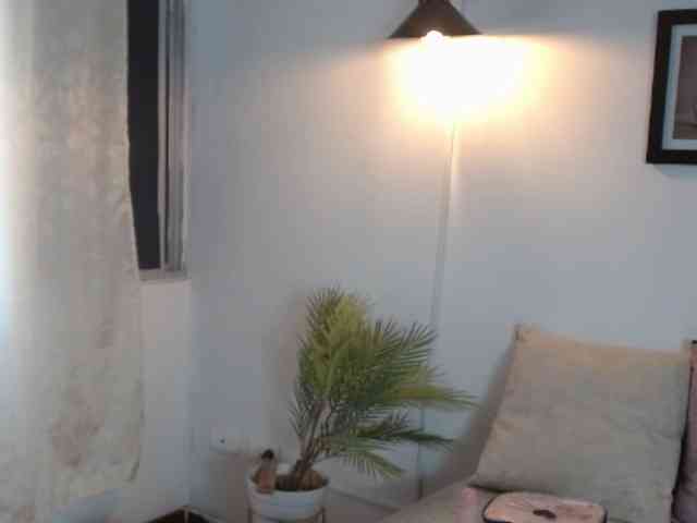 ValeriaGomezz webcam