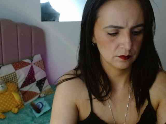 ValeriaGomezz webcam