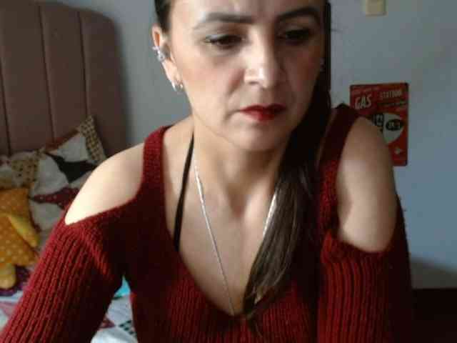 ValeriaGomezz webcam