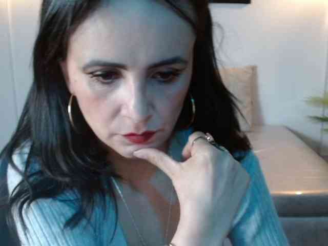 ValeriaGomezz webcam