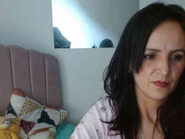 ValeriaGomezz webcam