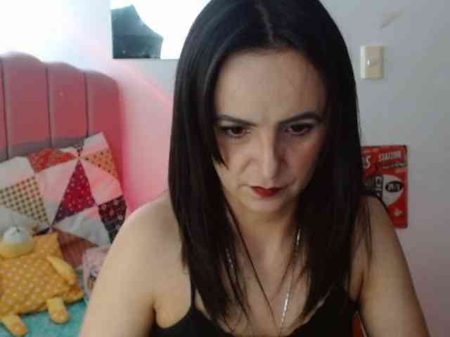 ValeriaGomezz webcam