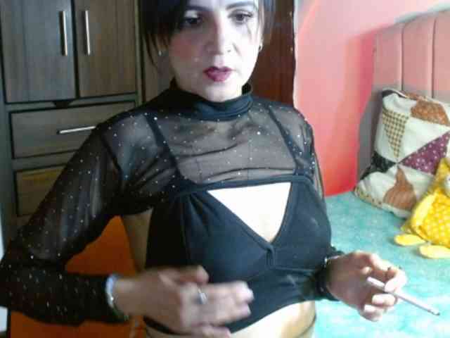 ValeriaGomezz webcam