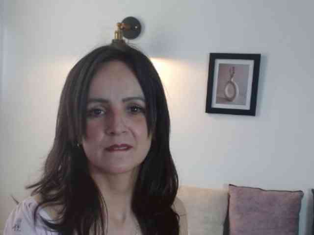 ValeriaGomezz webcam