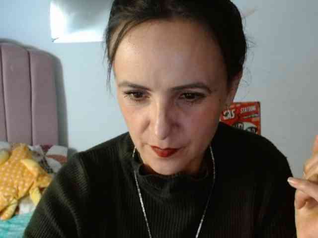 ValeriaGomezz webcam