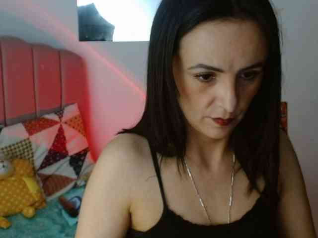 ValeriaGomezz webcam