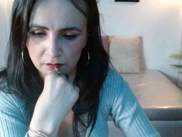 ValeriaGomezz webcam