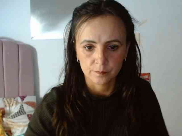 ValeriaGomezz webcam