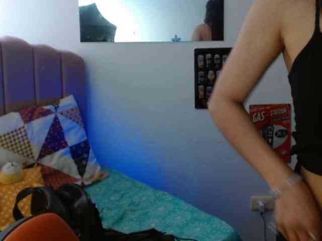 ValeriaGomezz webcam