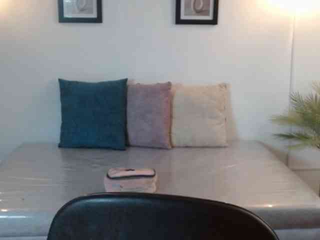 ValeriaGomezz webcam