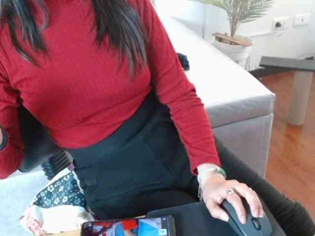 ValeriaGomezz webcam