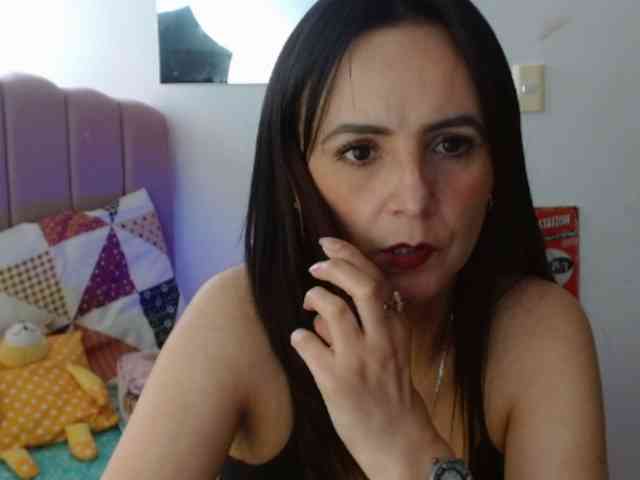 ValeriaGomezz webcam