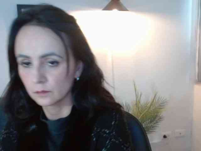 ValeriaGomezz webcam