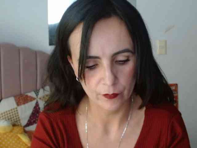 ValeriaGomezz webcam