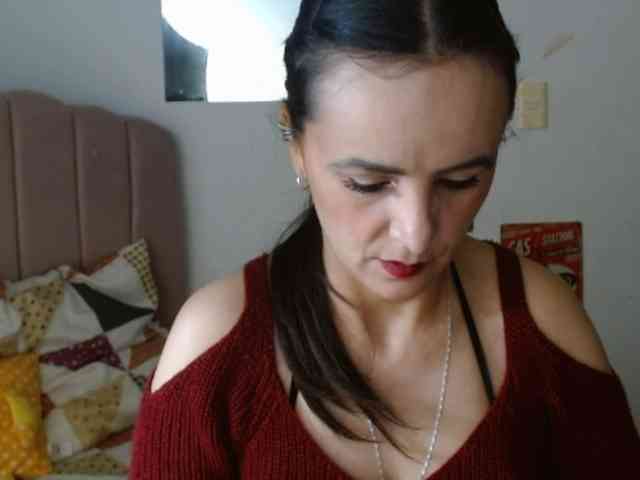 ValeriaGomezz webcam