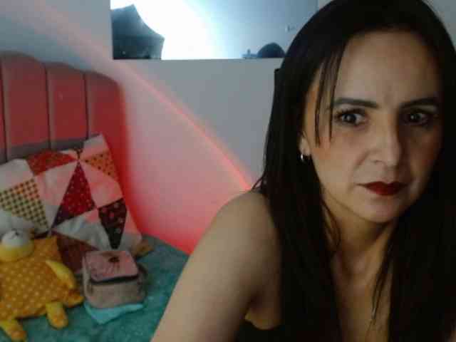 ValeriaGomezz webcam