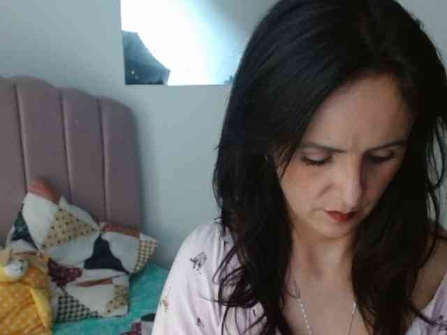 ValeriaGomezz webcam