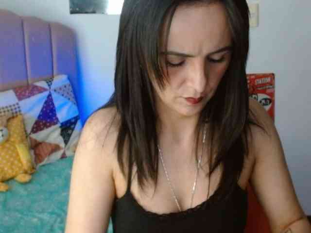 ValeriaGomezz webcam