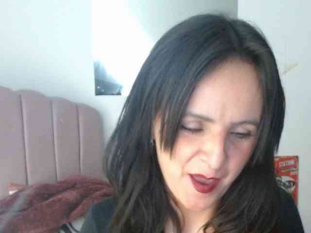 ValeriaGomezz webcam