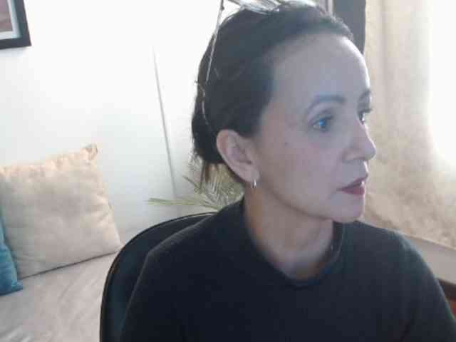 ValeriaGomezz webcam