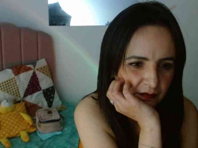ValeriaGomezz webcam