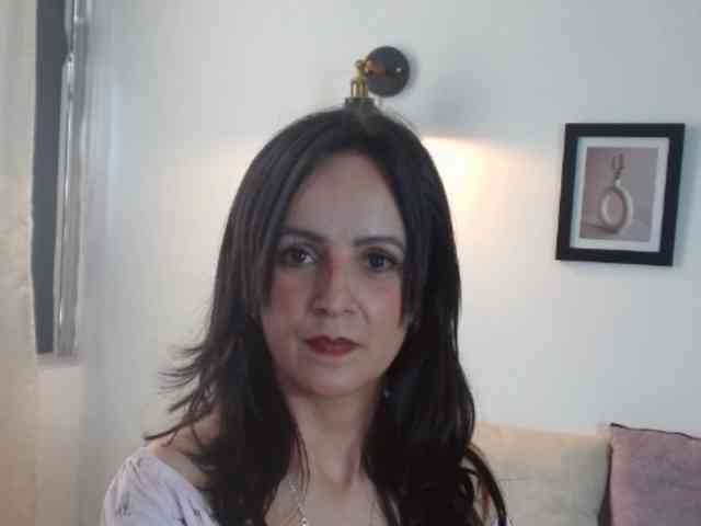 ValeriaGomezz webcam