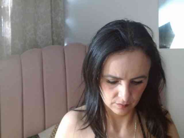 ValeriaGomezz webcam