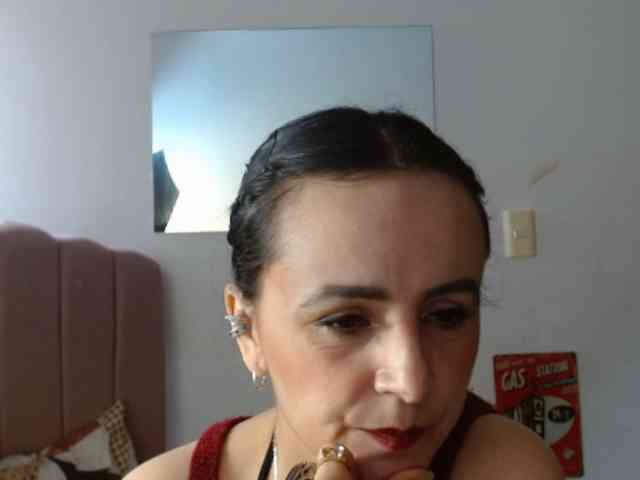 ValeriaGomezz webcam